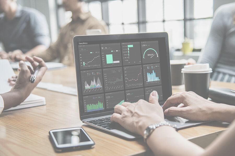 Monitor your sales KPIs with a Grow business intelligence dashboard for SMBs.